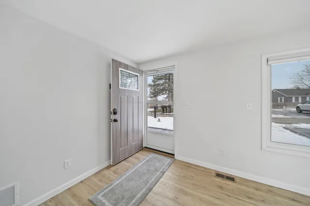 $259,000 | 2037 Lake View Drive, Brooklyn, MI 49230