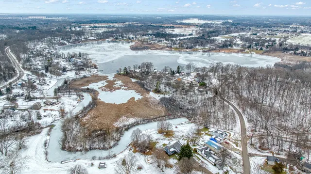 $259,000 | 2037 Lake View Drive, Brooklyn, MI 49230