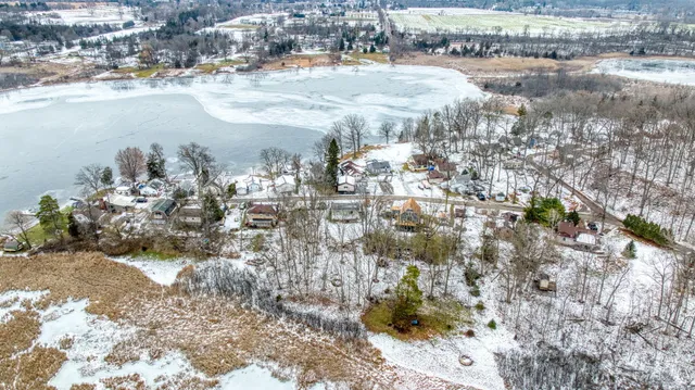 $259,000 | 2037 Lake View Drive, Brooklyn, MI 49230