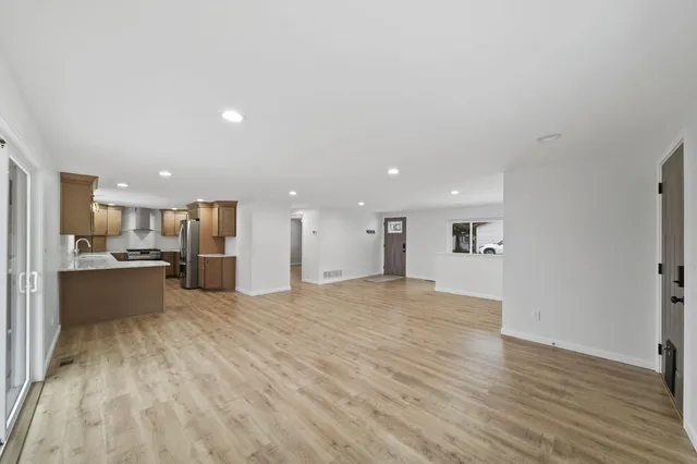 $259,000 | 2037 Lake View Drive, Brooklyn, MI 49230