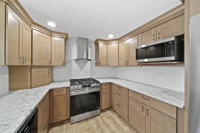 $259,000 | 2037 Lake View Drive, Brooklyn, MI 49230