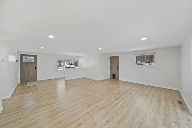 $259,000 | 2037 Lake View Drive, Brooklyn, MI 49230