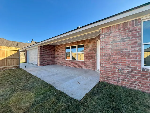 $2,400 | 3002 Knoll Drive, Amarillo, TX 79118