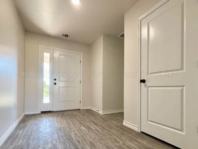 $2,400 | 3002 Knoll Drive, Amarillo, TX 79118