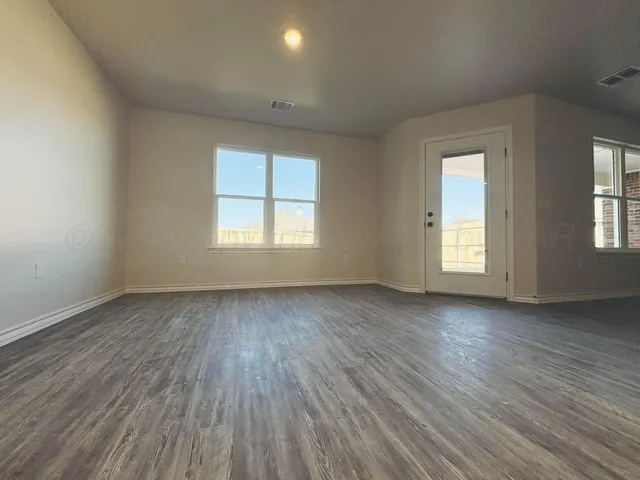 $2,400 | 3002 Knoll Drive, Amarillo, TX 79118