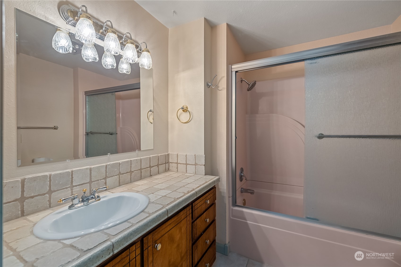 11409 183rd Avenue Southwest Rochester, WA 98579 - Photo 14 of 40