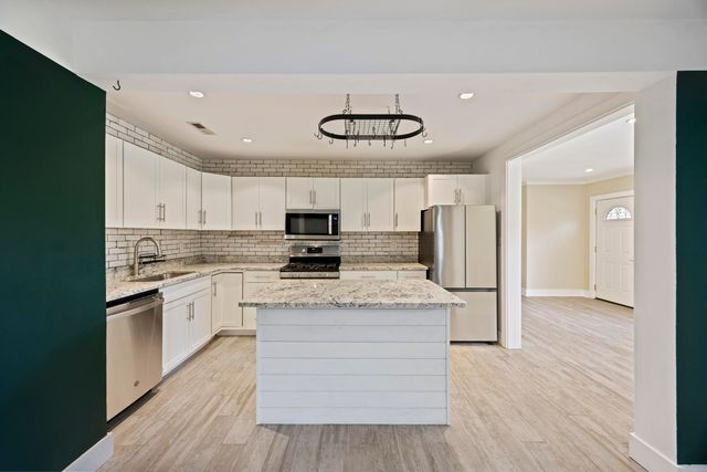 $525,000 | 1517 Evergreen Street, Charleston, SC 29407