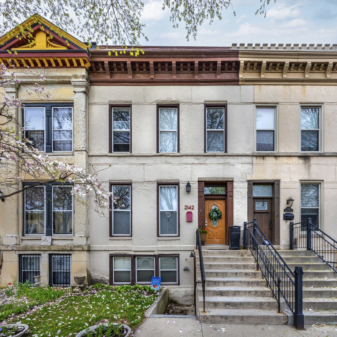 2142 West Bowler Street Chicago, IL 60612 - Photo 1 of 37 Gallery Image 1