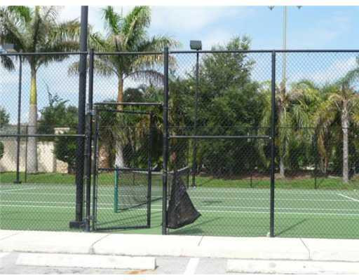 1964 Alamanda Way, Unit 40 Riviera Beach, FL 33404 - Photo 15 of 16 Tennis Court