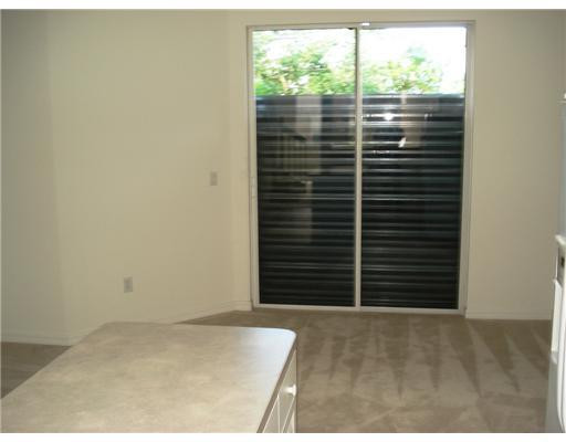1964 Alamanda Way, Unit 40 Riviera Beach, FL 33404 - Photo 5 of 16 Dining Room