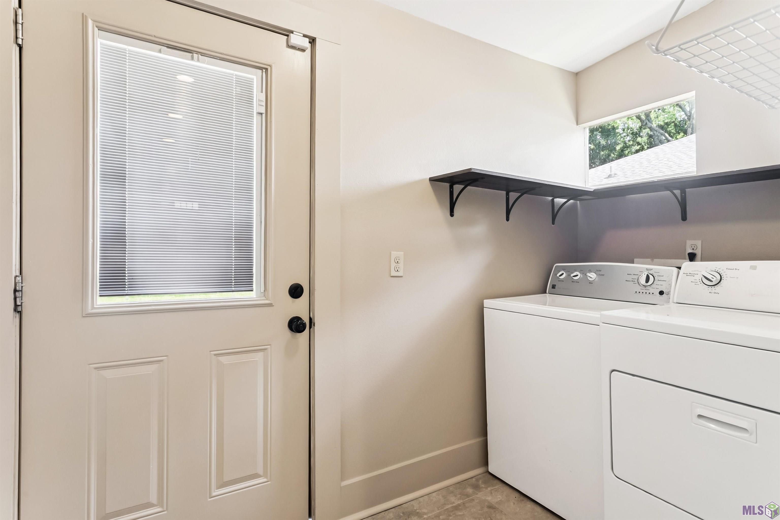 1436 Drehr Avenue Baton Rouge, LA 70808 - Photo 16 of 27 Inside Laundry Room