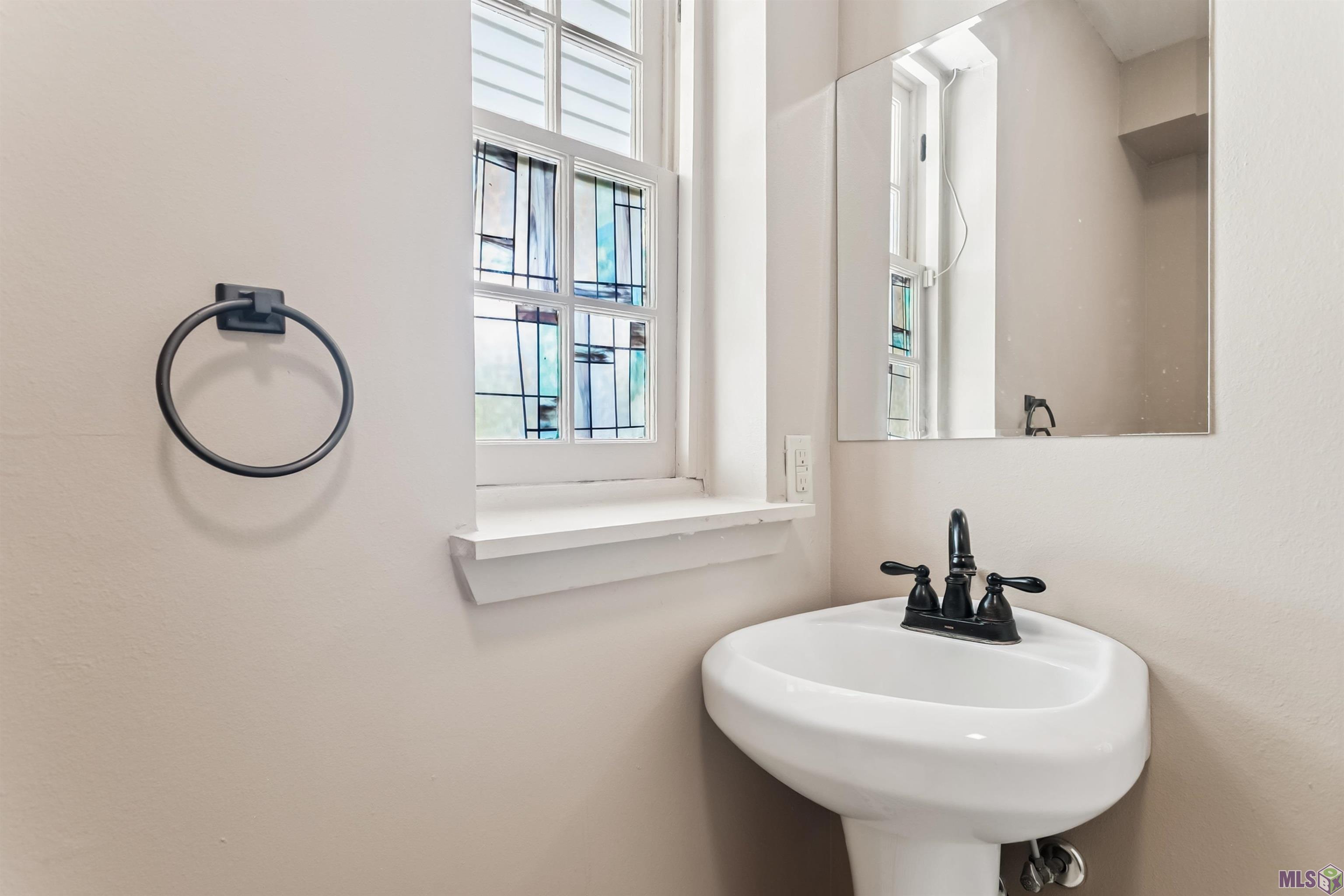 1436 Drehr Avenue Baton Rouge, LA 70808 - Photo 17 of 27 Half Bath