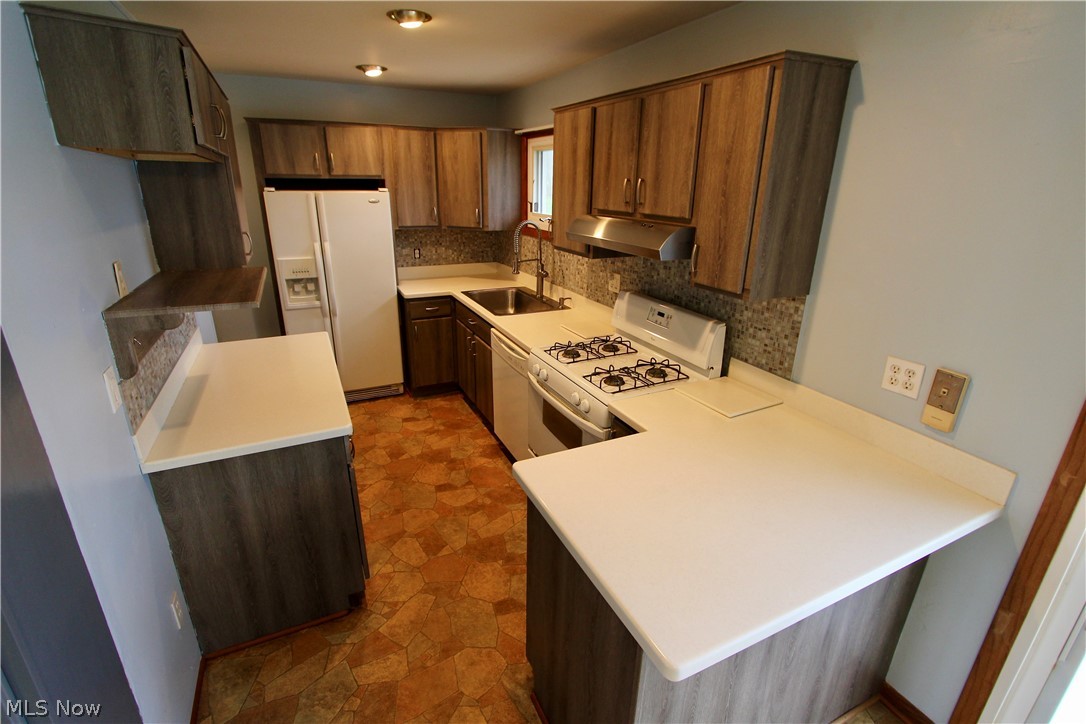 5984 Norwalk Road Medina, OH 44256 - Photo 6 of 19 Gallery Image 6
