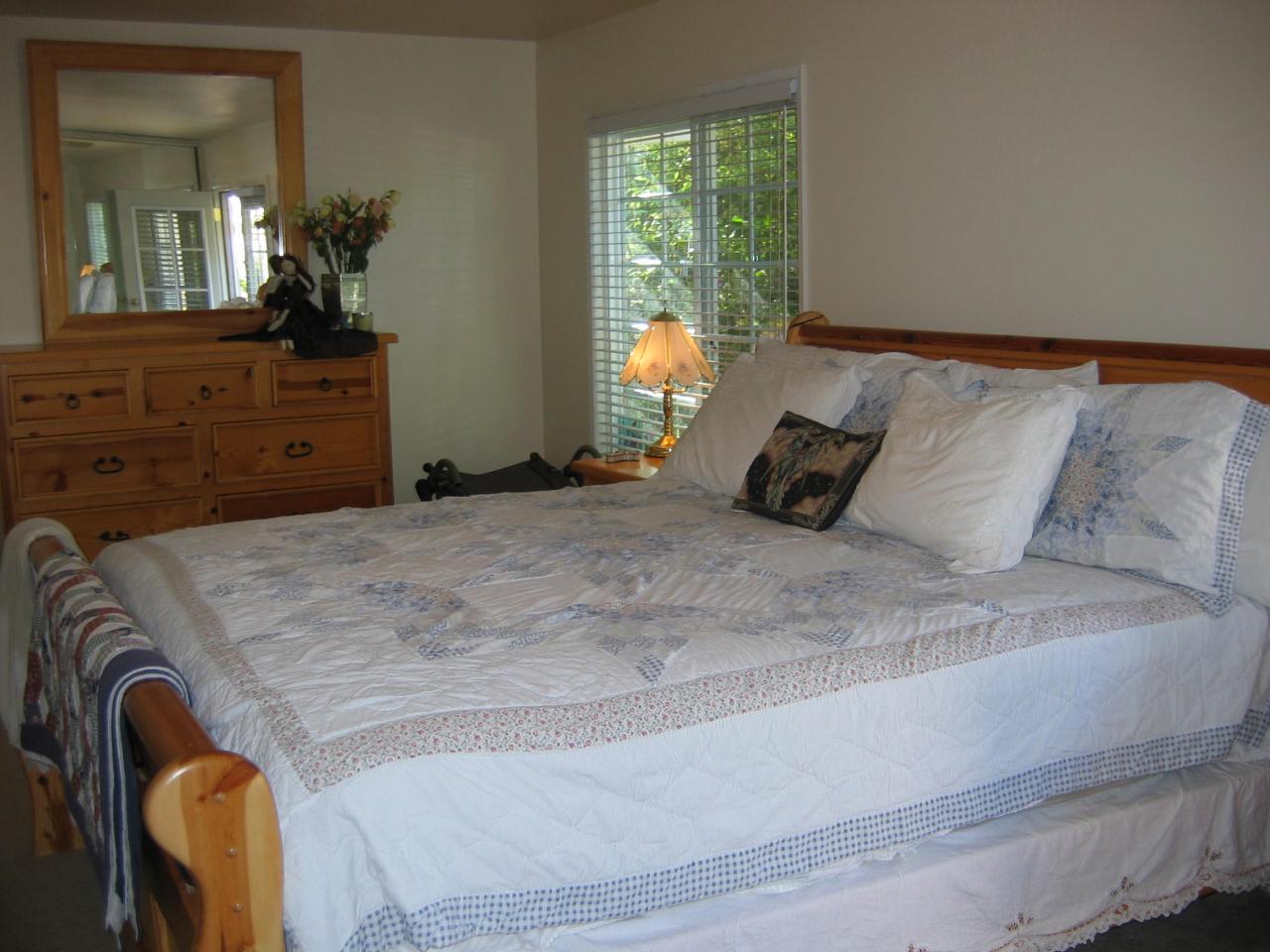 7889 Rio Vista Drive Goleta, CA 93117 - Photo 4 of 8 Master Bedroom