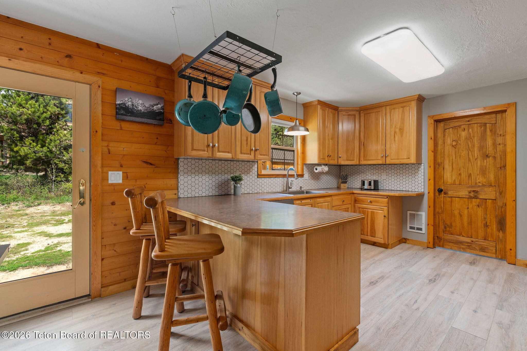 9 Pine Street Alpine, WY 83128 - Photo 15 of 63 _DSC1300