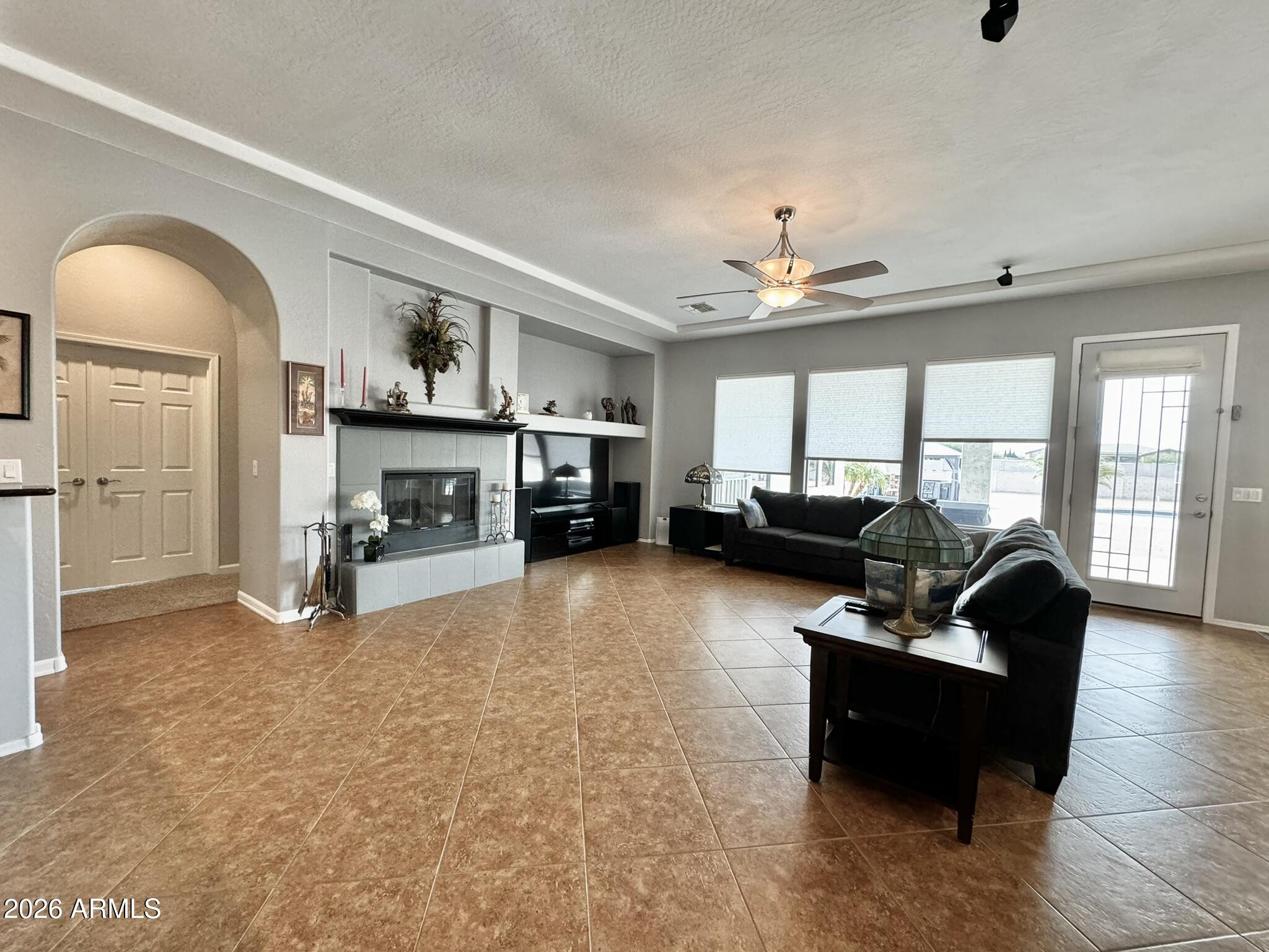 22909 West Sierra Ridge Way Wittmann, AZ 85361 - Photo 82 of 108 Great Room
