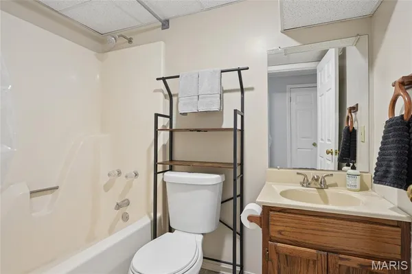 $387,000 | 17114 Elm Trail Drive, Eureka, MO 63025