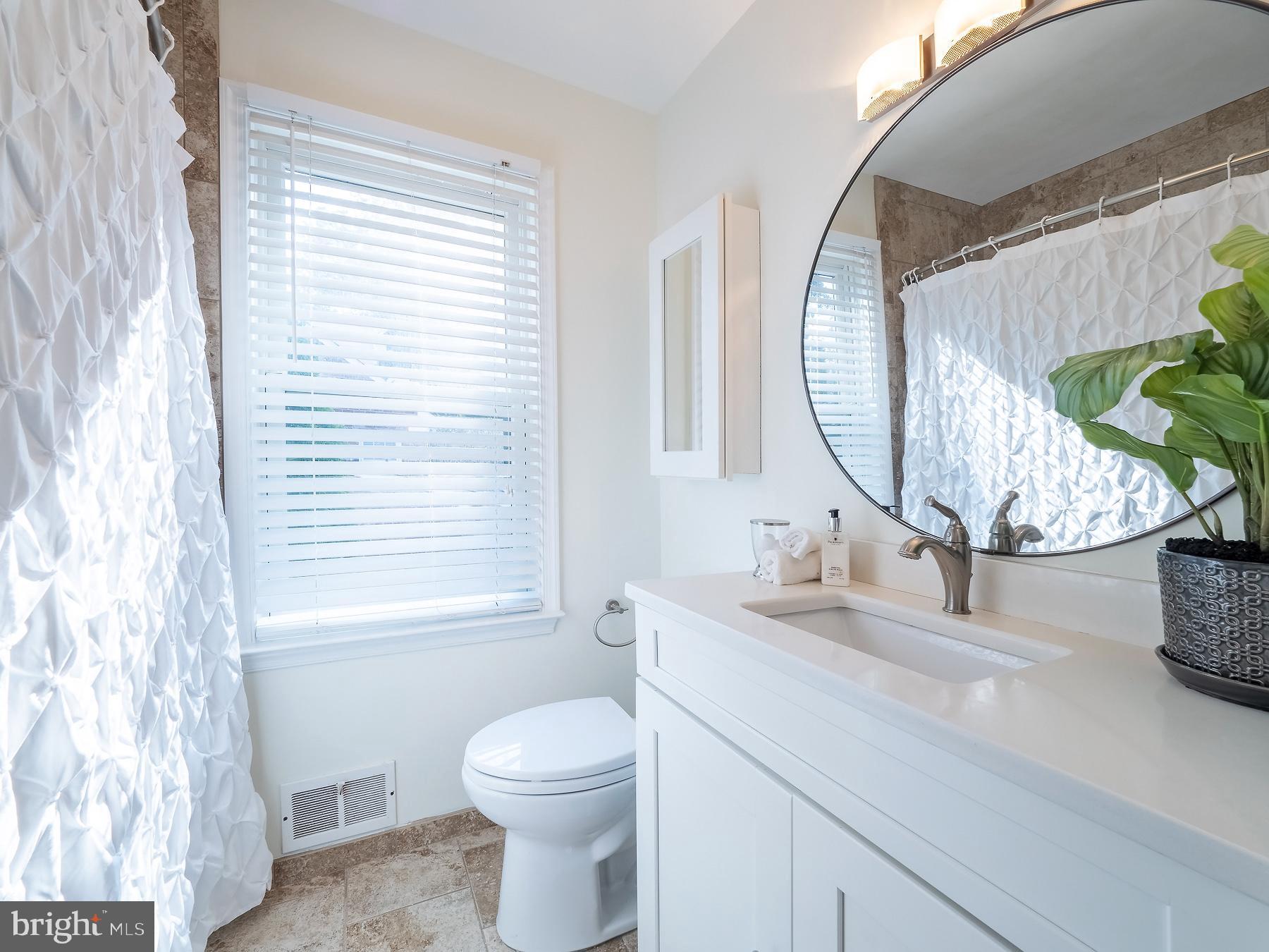 5606 Jordan Road Bethesda, MD 20816 - Photo 24 of 49 Updated hallway bathroom with tub/shower combo