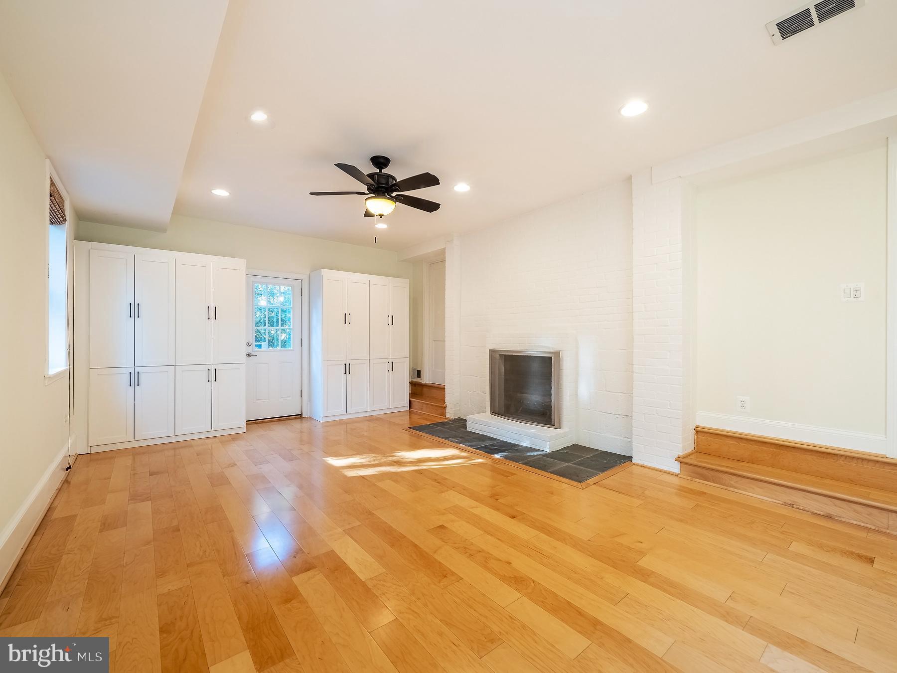 5606 Jordan Road Bethesda, MD 20816 - Photo 34 of 49 5th bedroom with fireplace and built-ins