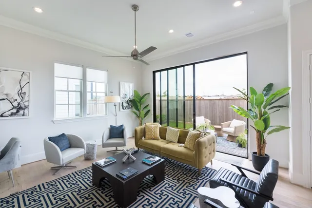 $775,000 | 1009 Golden Nectar, Houston, TX 77008