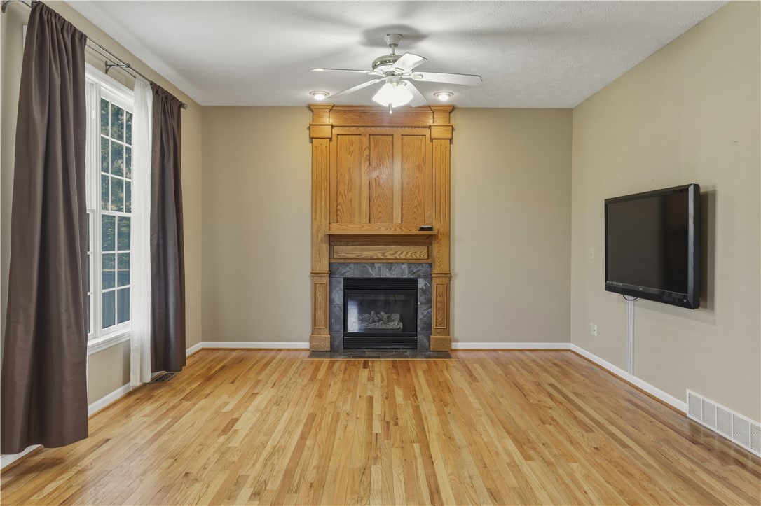 11 Turnberry Road Horseheads, NY 14845 - Photo 6 of 50 Great Room