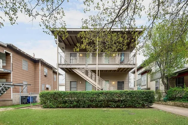 $1,650 | 202 South Willomet Avenue, Unit 2, Dallas, TX 75208