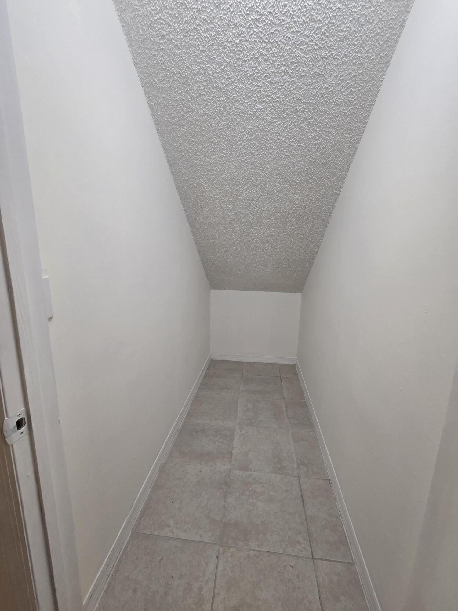 10306 Fox Trail Road South, Unit 912 West Palm Beach, FL 33411 - Photo 13 of 18 1000409229