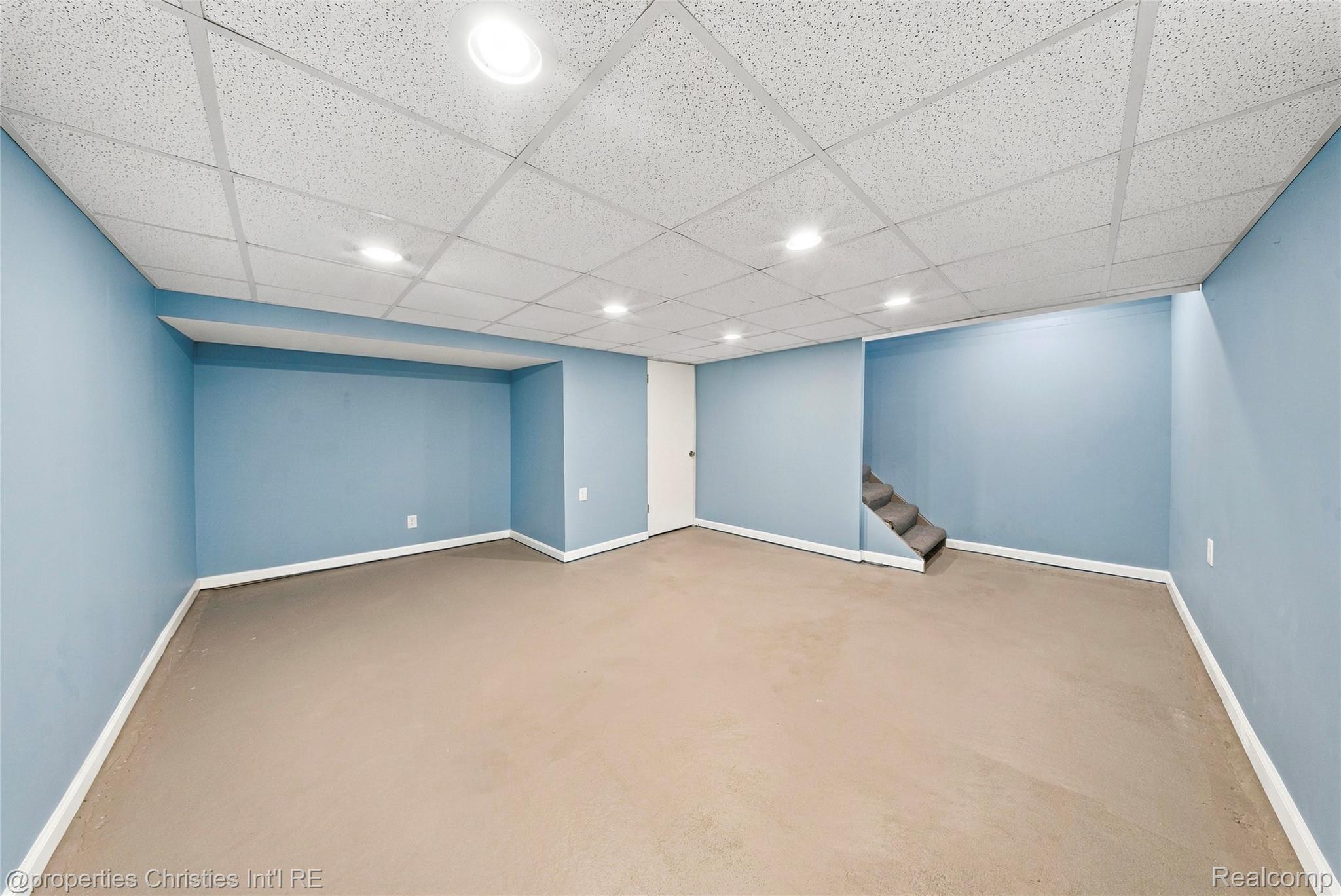 1642 Graefield Road, Unit 75 Birmingham, MI 48009 - Photo 21 of 25 Finished room with recessed lighting and carpeted flooring