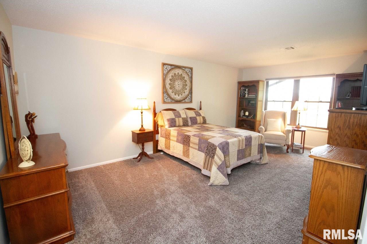 1350 Kimberly Ridge Road Bettendorf, IA 52722 - Photo 14 of 22 Gallery Image 14