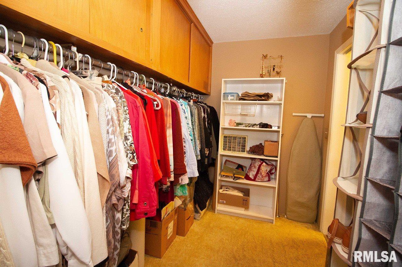 1350 Kimberly Ridge Road Bettendorf, IA 52722 - Photo 18 of 22 Gallery Image 18