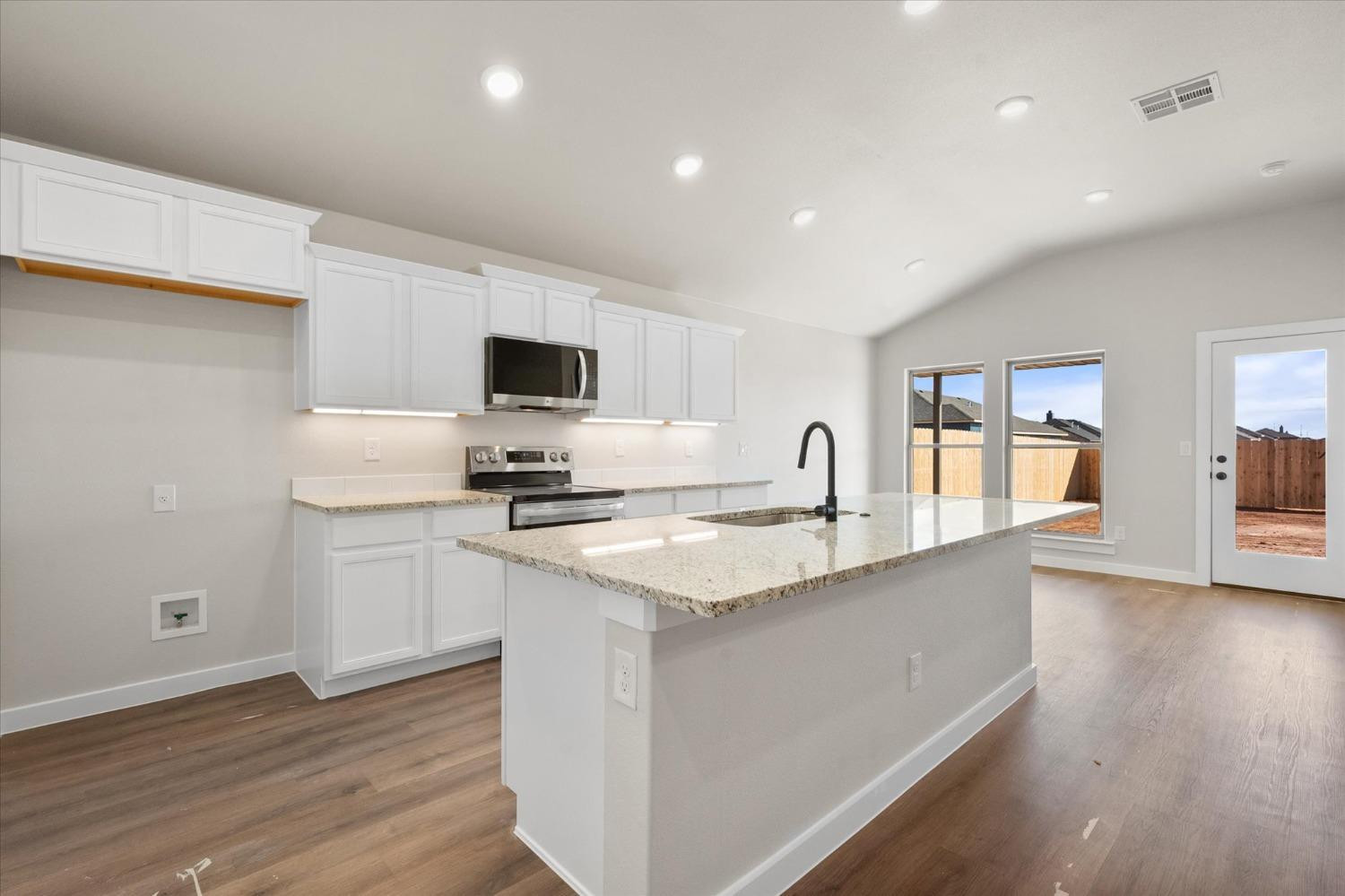 7435 28th Street Lubbock, TX 79407 - Photo 7 of 19 Photo 7