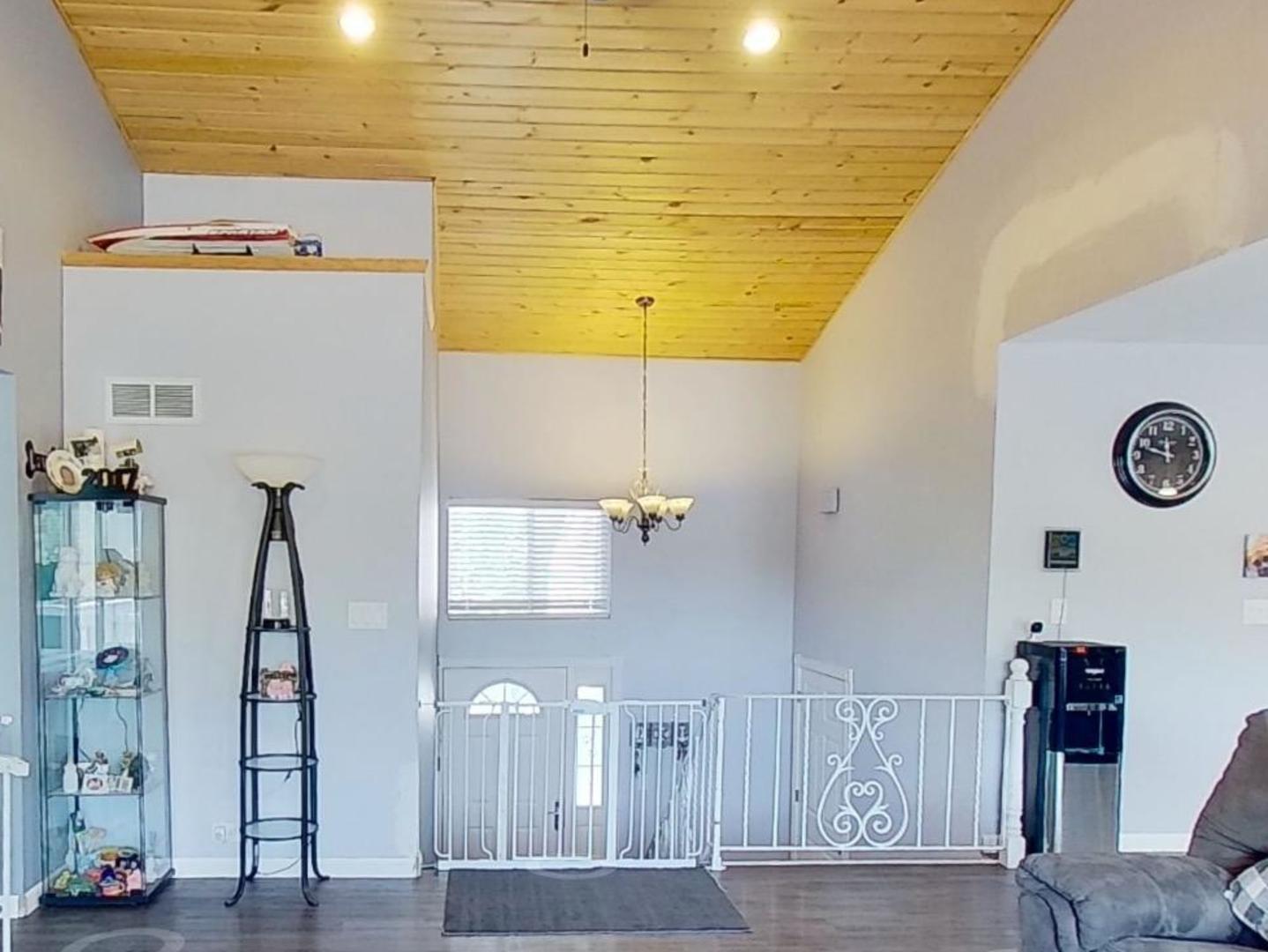 4708 Timberlane Road Crystal Lake, IL 60014 - Photo 12 of 27 Gallery Image 12