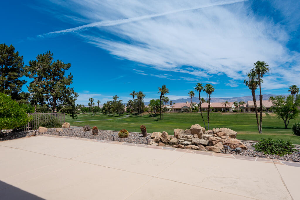 39507 Manorgate Road Palm Desert, CA 92211 - Photo 26 of 38 39507manorgaterd-lr-26