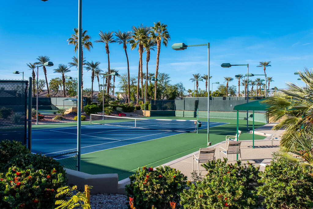 39507 Manorgate Road Palm Desert, CA 92211 - Photo 35 of 38 39507manorgaterd-lr-35