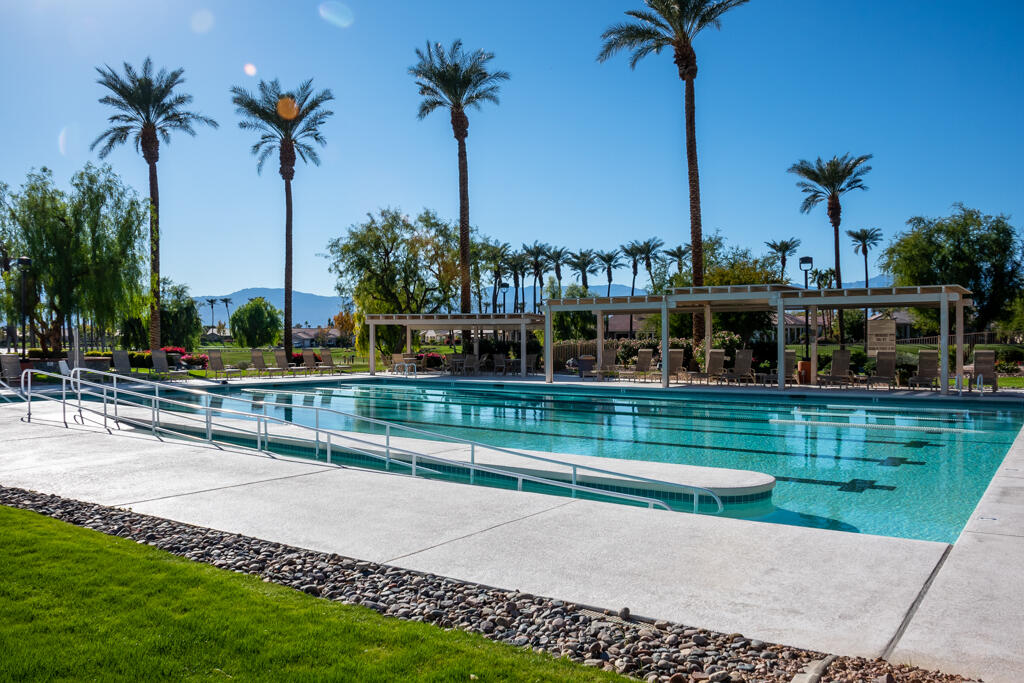39507 Manorgate Road Palm Desert, CA 92211 - Photo 36 of 38 39507manorgaterd-lr-37