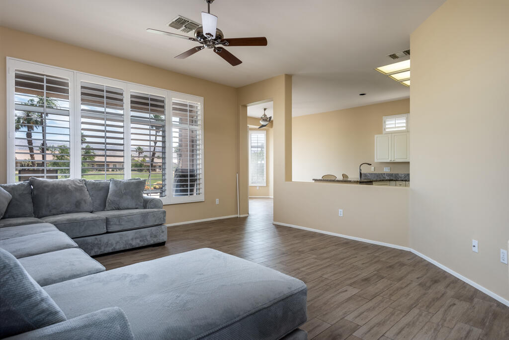39507 Manorgate Road Palm Desert, CA 92211 - Photo 5 of 38 39507manorgaterd-lr-5