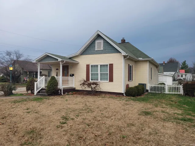 $145,900 | 1704 Indiana Avenue, Vincennes, IN 47591