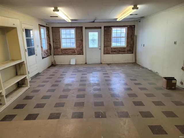 $152,900 | 1704 Indiana Avenue, Vincennes, IN 47591