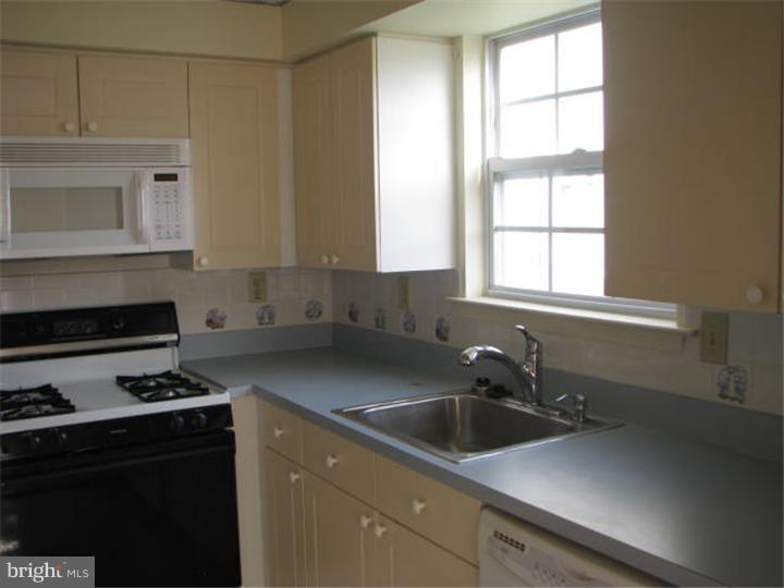 5480 Rinker Circle, Unit 312 Doylestown, PA 18902 - Photo 11 of 13 Kitchen