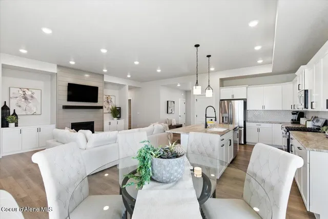 $645,000 | 7037 North Coeur Terre Boulevard, Coeur D'Alene, ID 83815