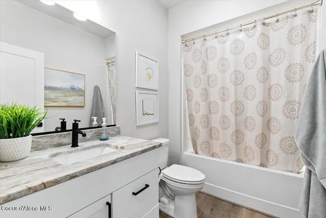 $645,000 | 7037 North Coeur Terre Boulevard, Coeur D'Alene, ID 83815