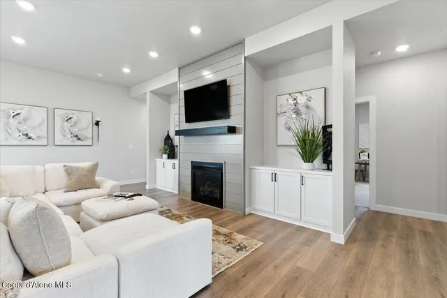 $645,000 | 7037 North Coeur Terre Boulevard, Coeur D'Alene, ID 83815