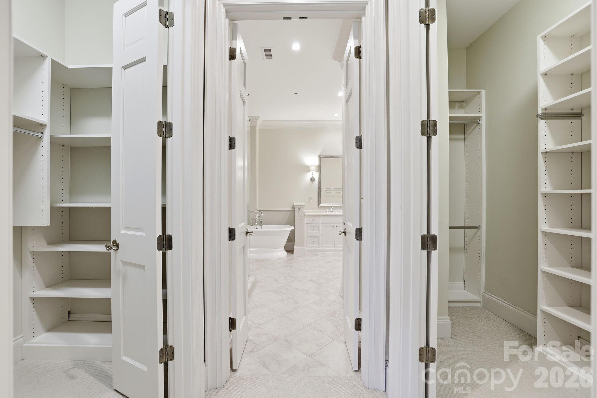 168 Cherokee Road Charlotte, NC 28207 - Photo 23 of 40 Gallery Image 23