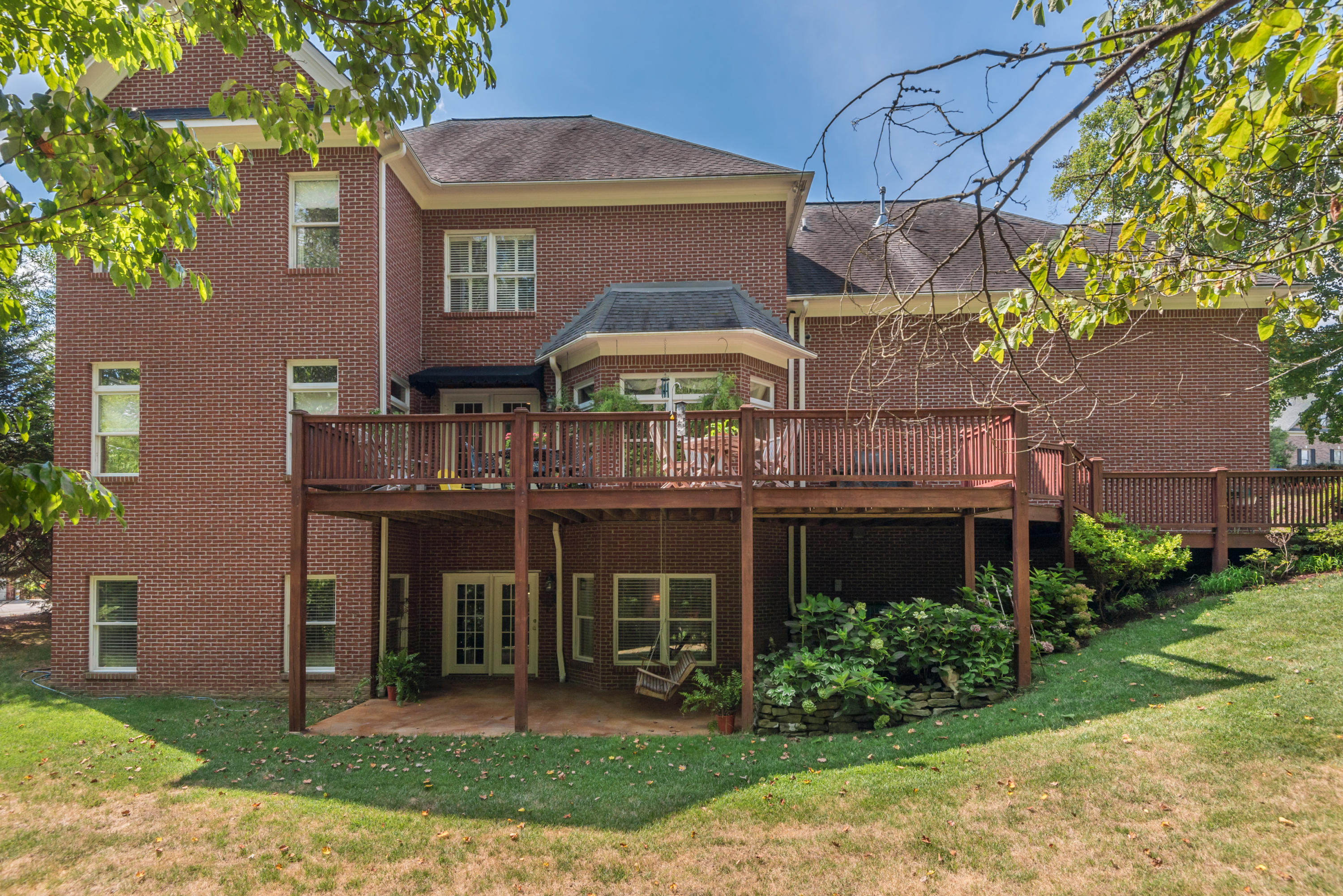 14 Rockingham Road Oak Ridge, TN 37830 - Photo 2 of 35 14Rockingham-51