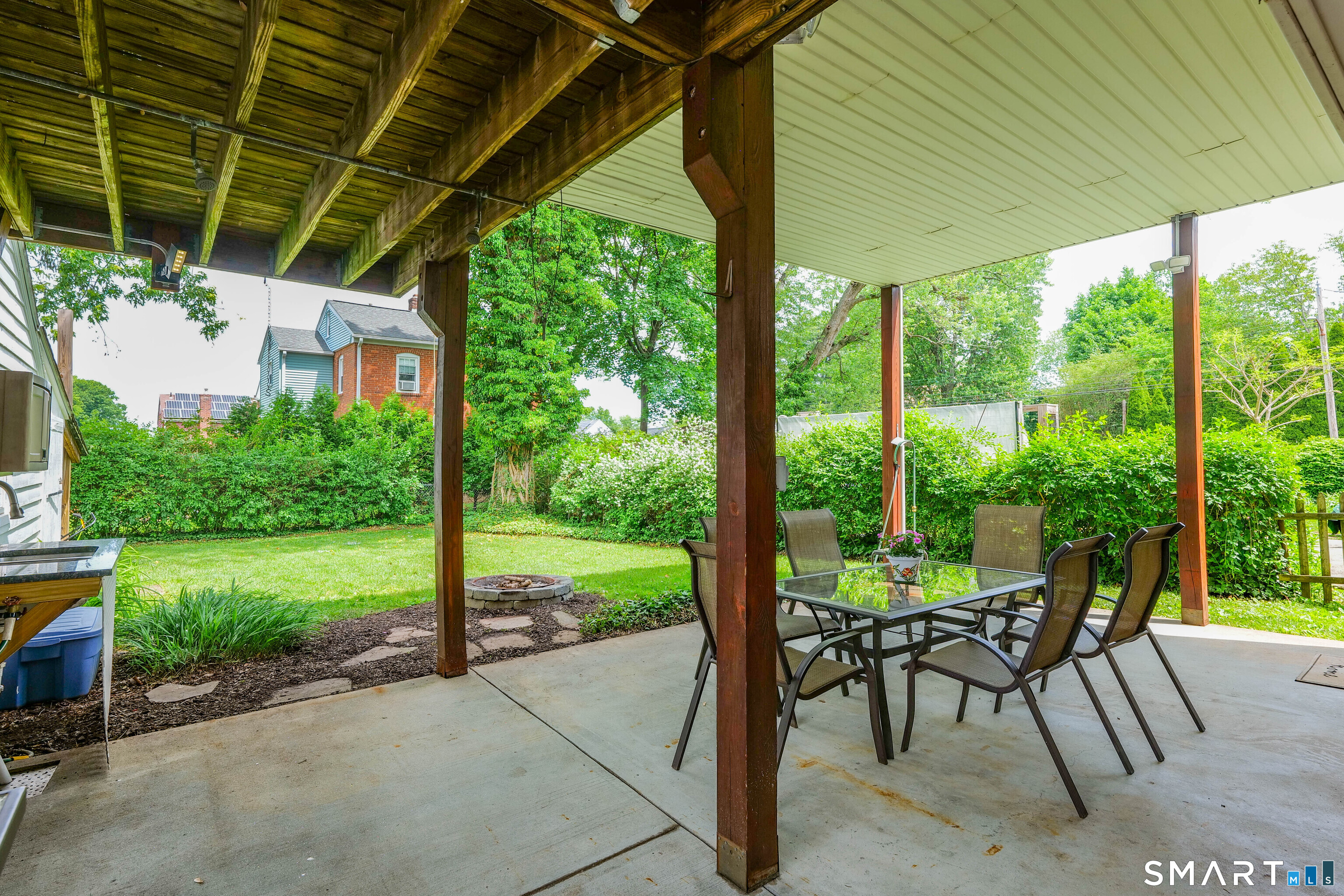 172 Nott Street Wethersfield, CT 06109 - Photo 29 of 35 Covered patio