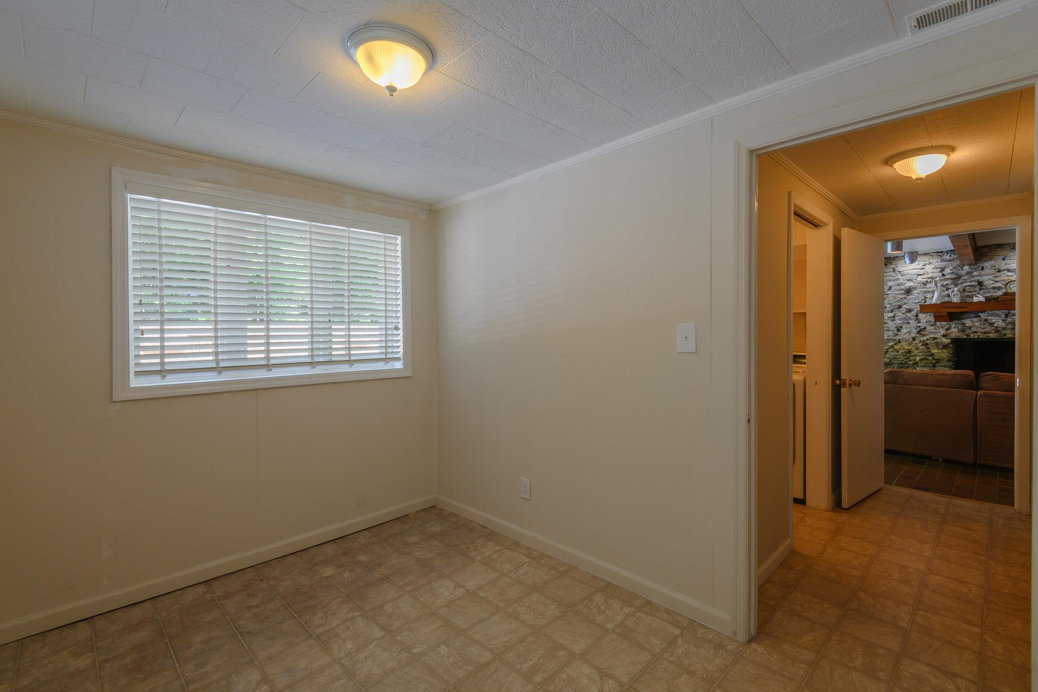 401 Lake Hills Road Tullahoma, TN 37388 - Photo 23 of 30 Office or gym space right off of the utility room