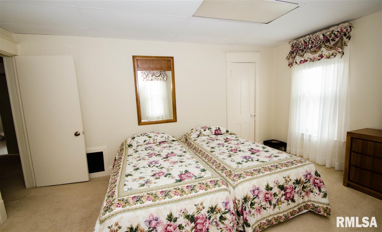 2017 3rd Street Moline, IL 61265 - Photo 11 of 15 Gallery Image 11