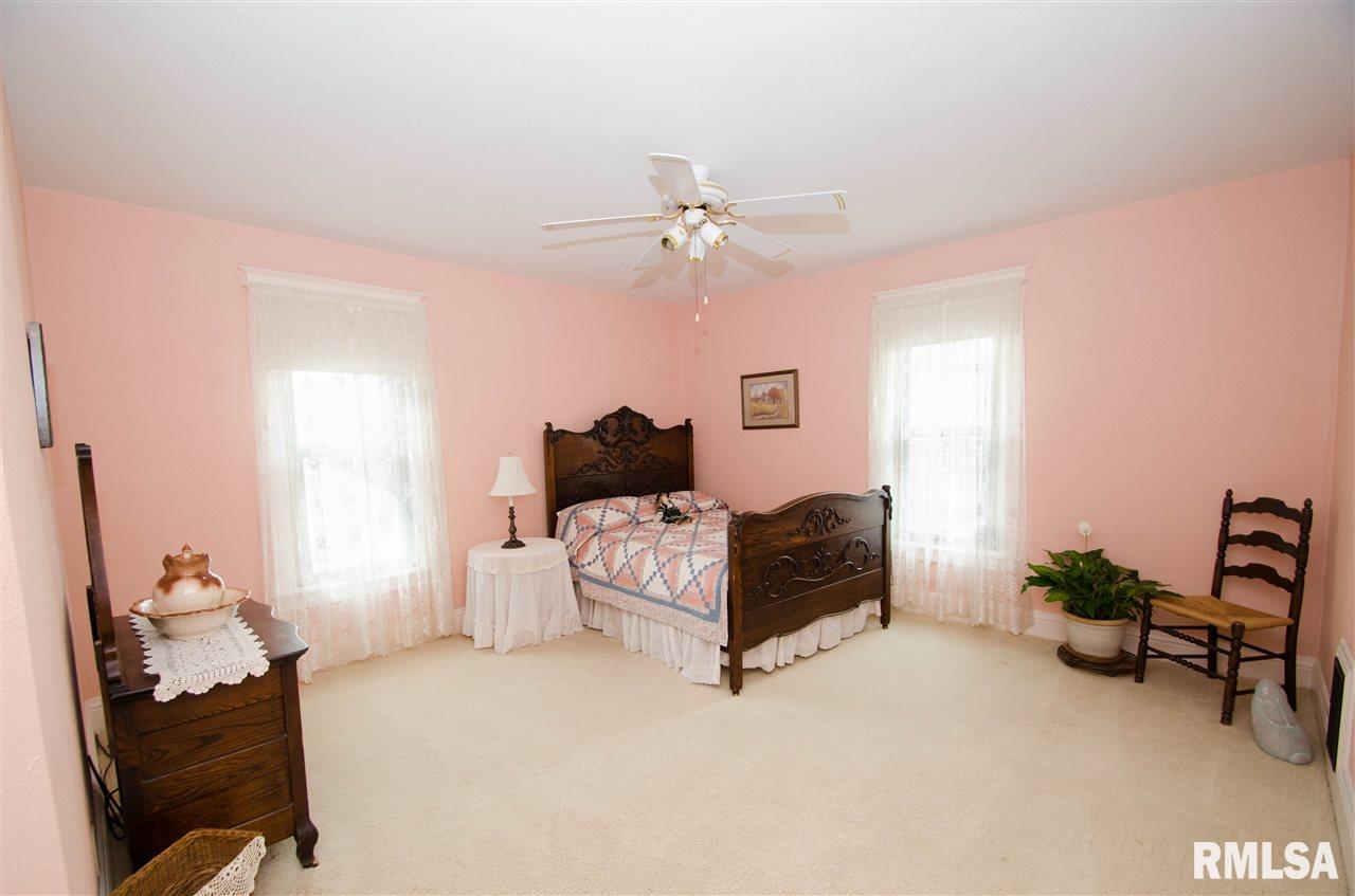 2017 3rd Street Moline, IL 61265 - Photo 12 of 15 Gallery Image 12