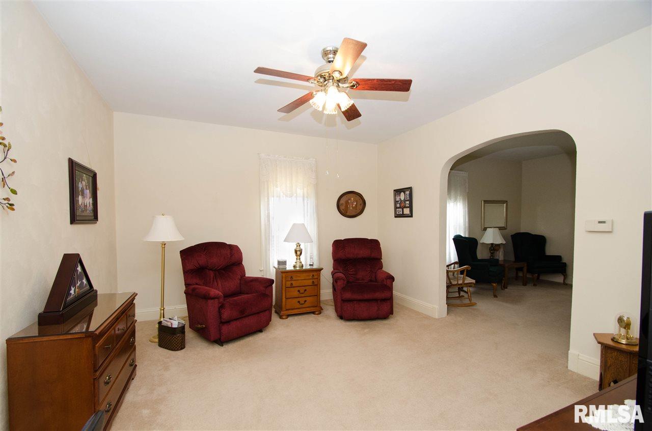 2017 3rd Street Moline, IL 61265 - Photo 5 of 15 Gallery Image 5