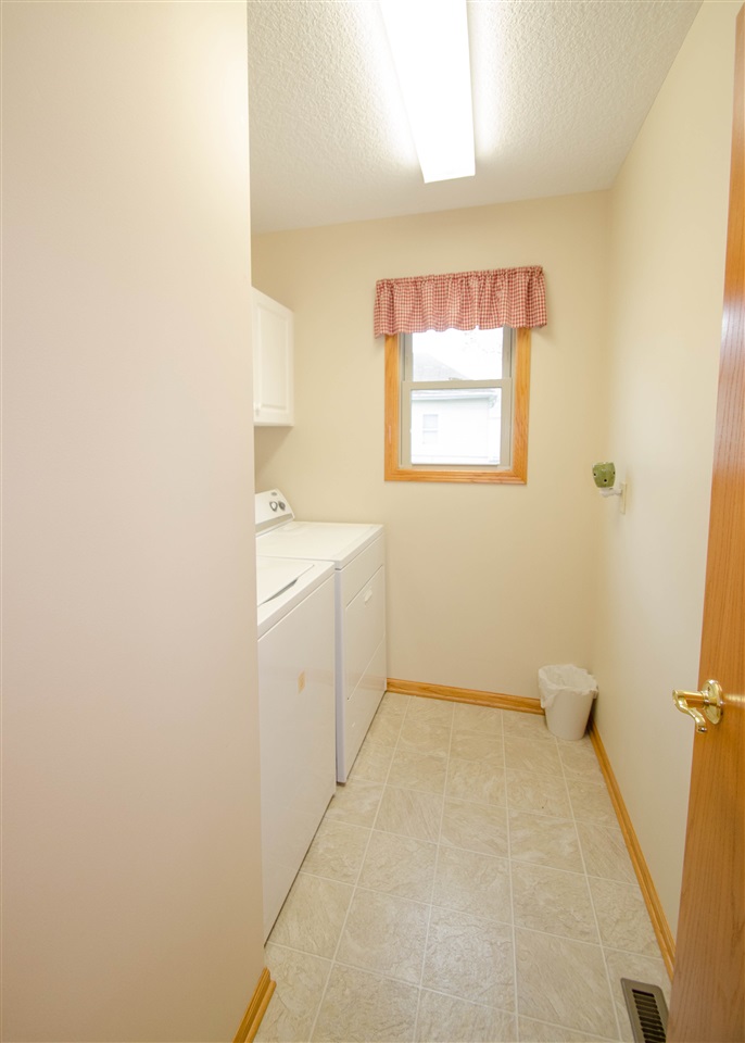 2017 3rd Street Moline, IL 61265 - Photo 7 of 15 Gallery Image 7
